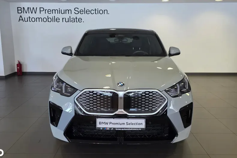 BMW iX2 din 2025 cu 4.000 km - oferta BMW104255 - foto 2