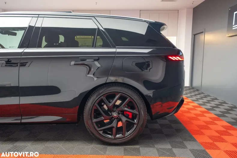 Land Rover Range Rover Sport din 2024 cu 24.320 km - oferta LAN104276 - foto 9