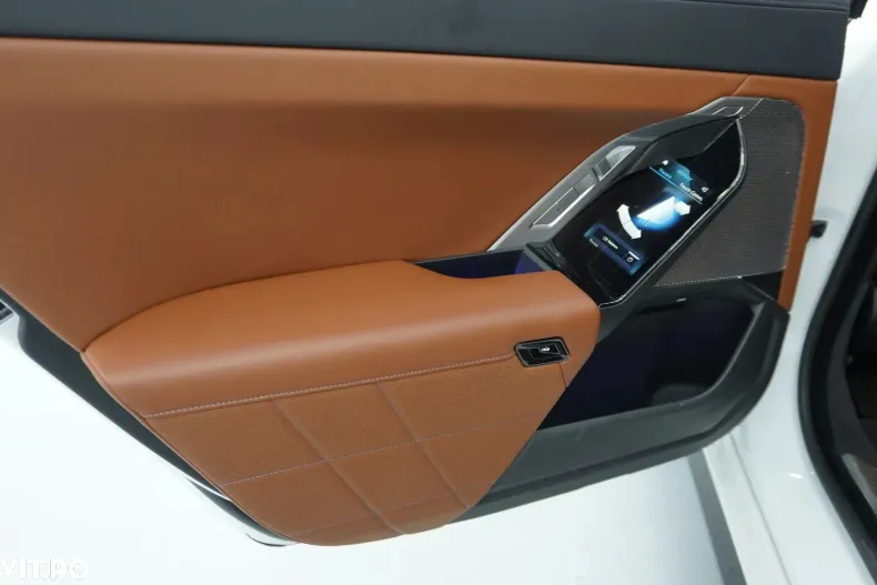 BMW M7 din 2024 cu 35.442 km - oferta BMW104282 - foto 13