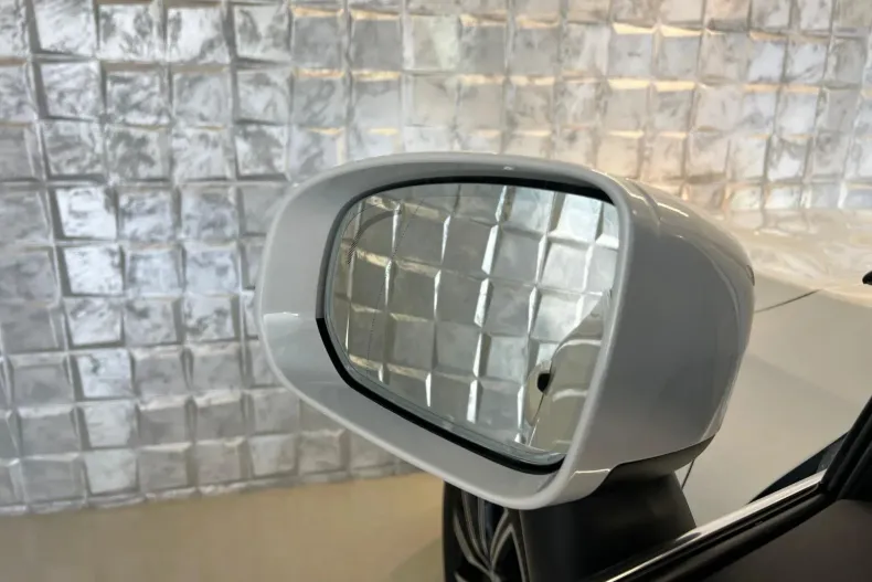 Volvo XC60 din 2021 cu 47.052 km - oferta VOL104306 - foto 9