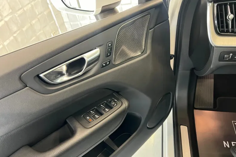 Volvo XC60 din 2021 cu 47.052 km - oferta VOL104306 - foto 10