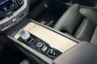 Volvo XC60 din 2021 cu 47.052 km - oferta VOL104306 - foto 17