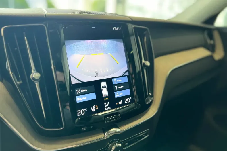 Volvo XC60 din 2021 cu 47.052 km - oferta VOL104306 - foto 19