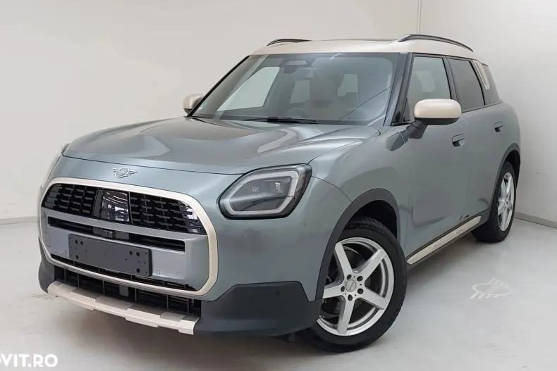 MINI Countryman din 2023 cu 12.714 km - oferta MIN104325 - foto 1
