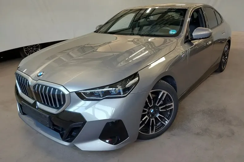 BMW Seria 5 din 2024 cu 25.125 km - oferta BMW104327 - foto 1