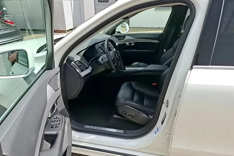 Volvo XC90 din 2020 cu 69.720 km - oferta VOL104329 - foto 5