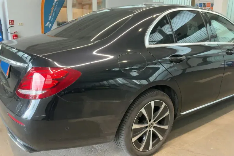 Mercedes-Benz E din 2019 cu 120.720 km - oferta MER104337 - foto 2