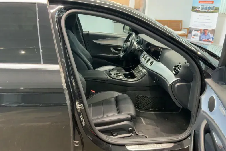 Mercedes-Benz E din 2019 cu 120.720 km - oferta MER104337 - foto 3
