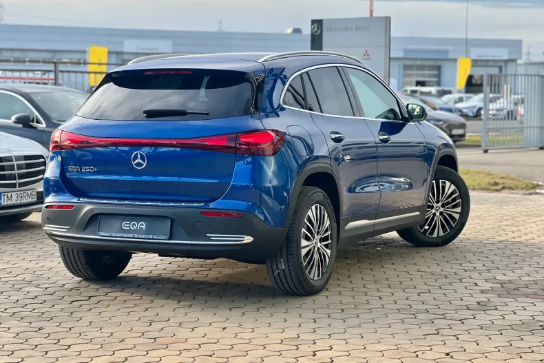 Mercedes-Benz EQA din 2024 cu 3.500 km - oferta MER104356 - foto 5