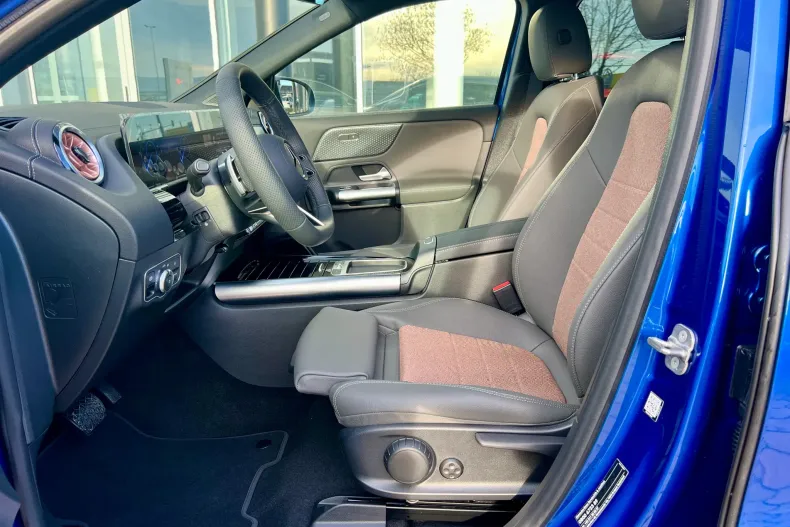 Mercedes-Benz EQA din 2024 cu 3.500 km - oferta MER104356 - foto 12