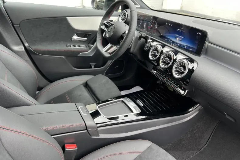 Mercedes-Benz A din 2023 cu 19.277 km - oferta MER104357 - foto 13