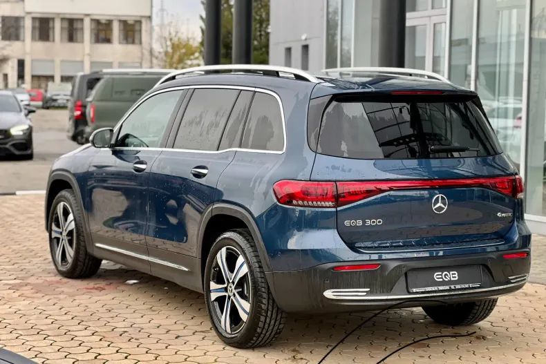 Mercedes-Benz EQB din 2023 cu 5.000 km - oferta MER104365 - foto 4