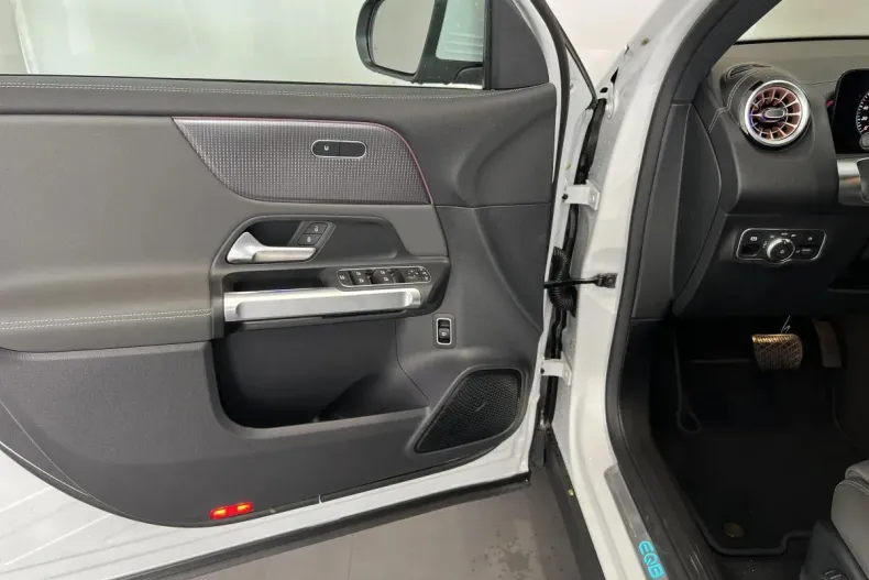 Mercedes-Benz EQB din 2023 cu 13.681 km - oferta MER104366 - foto 11