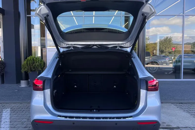 Mercedes-Benz GLA din 2025 cu 10 km - oferta MER104373 - foto 4