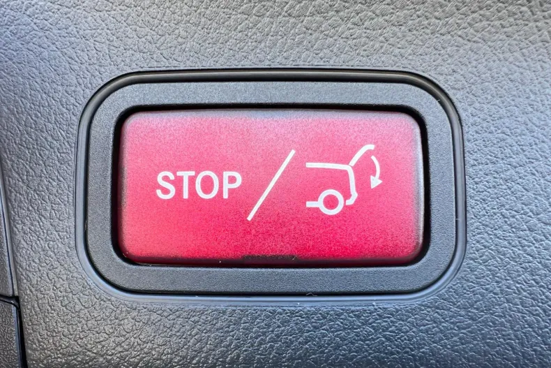 Mercedes-Benz GLA din 2025 cu 10 km - oferta MER104373 - foto 5