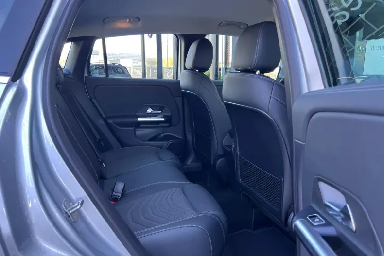 Mercedes-Benz GLA din 2025 cu 10 km - oferta MER104373 - foto 7