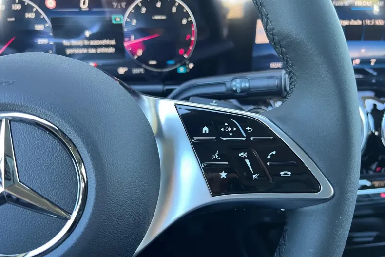 Mercedes-Benz GLA din 2025 cu 10 km - oferta MER104373 - foto 10