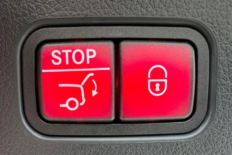 Mercedes-Benz GLC din 2025 cu 10 km - oferta MER104378 - foto 5