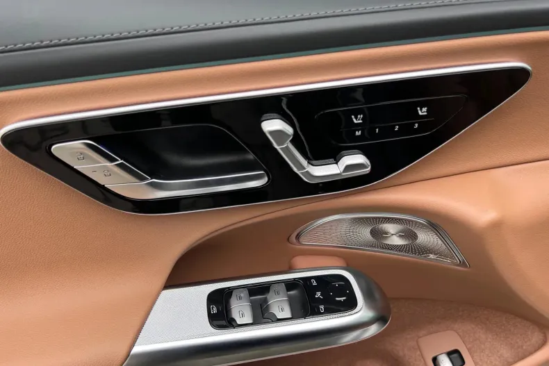 Mercedes-Benz E din 2025 cu 10 km - oferta MER104379 - foto 8