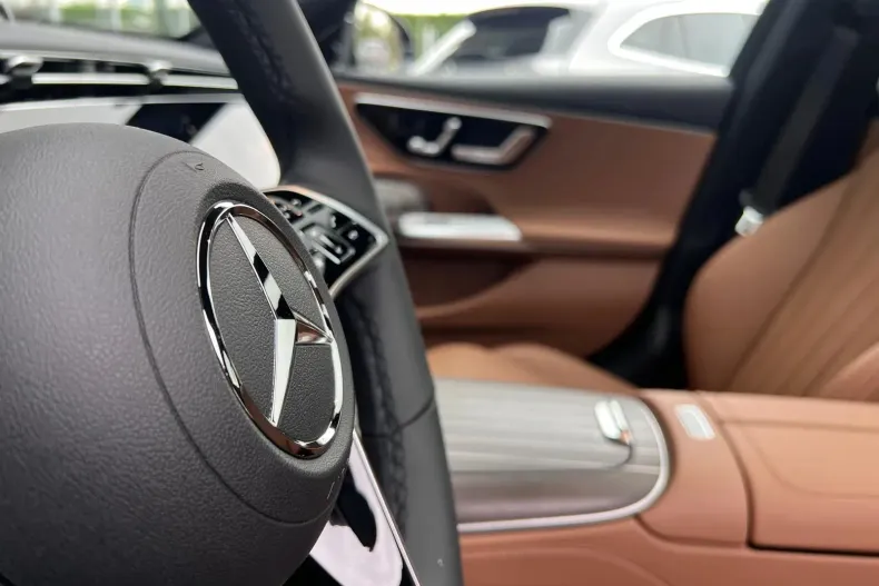 Mercedes-Benz E din 2025 cu 10 km - oferta MER104379 - foto 14