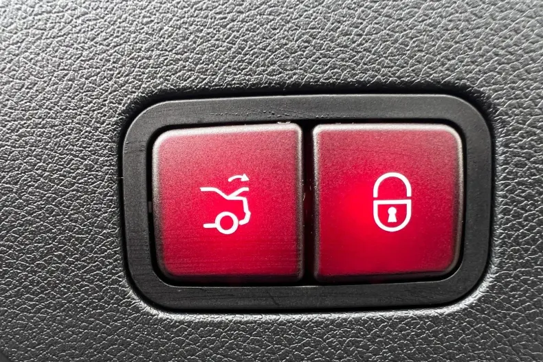 Mercedes-Benz CLA din 2025 cu 3.500 km - oferta MER104382 - foto 5