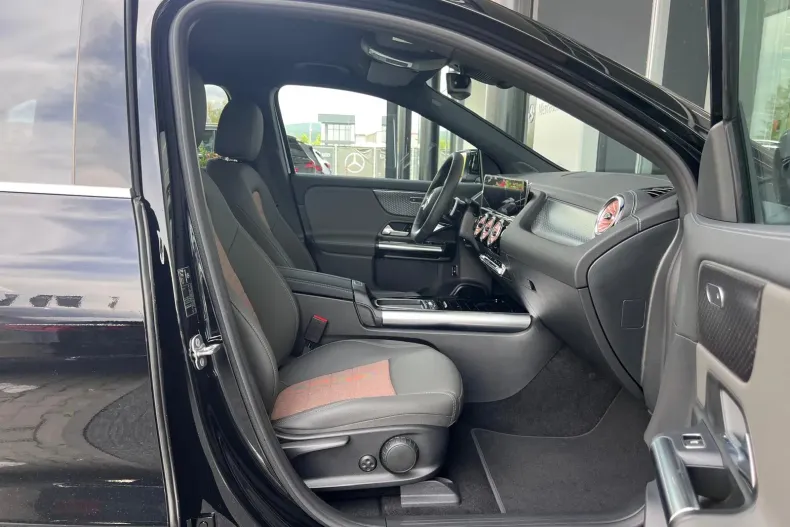 Mercedes-Benz EQA din 2025 cu 10 km - oferta MER104386 - foto 6