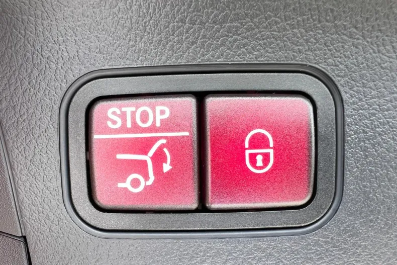 Mercedes-Benz EQA din 2025 cu 10 km - oferta MER104386 - foto 7