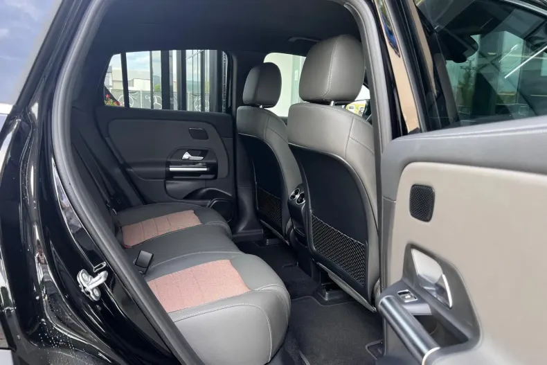 Mercedes-Benz EQA din 2025 cu 10 km - oferta MER104386 - foto 8