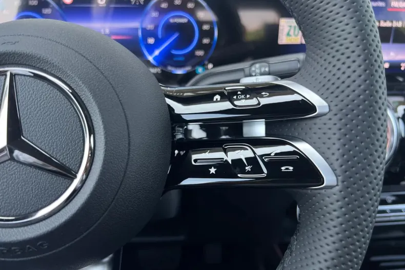 Mercedes-Benz EQA din 2025 cu 10 km - oferta MER104390 - foto 10