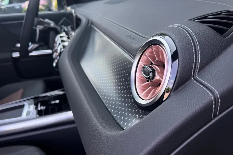 Mercedes-Benz EQA din 2025 cu 10 km - oferta MER104390 - foto 17