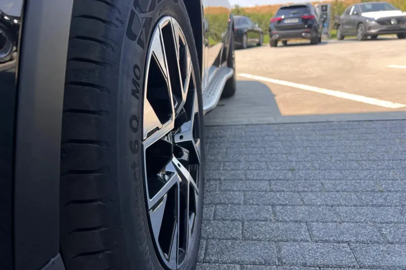 Mercedes-Benz GLC Coupe din 2025 cu 3.300 km - oferta MER104391 - foto 6