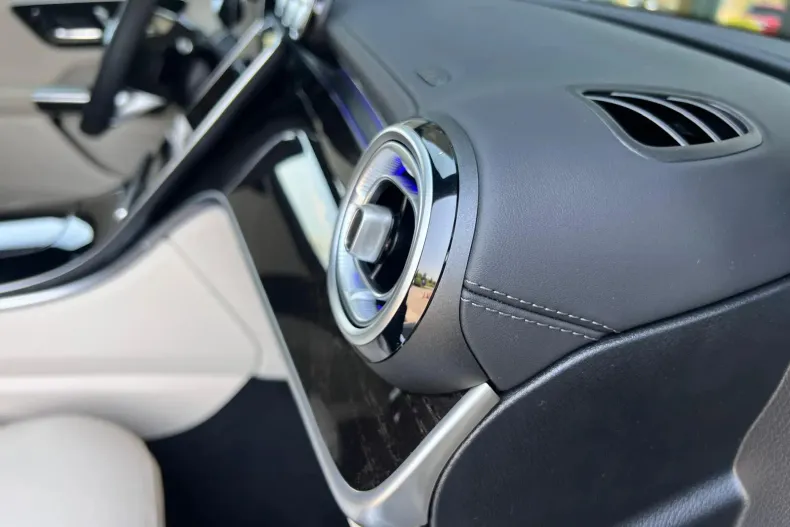 Mercedes-Benz GLC Coupe din 2025 cu 3.300 km - oferta MER104391 - foto 17