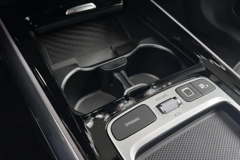 Mercedes-Benz EQA din 2025 cu 5.000 km - oferta MER104392 - foto 14