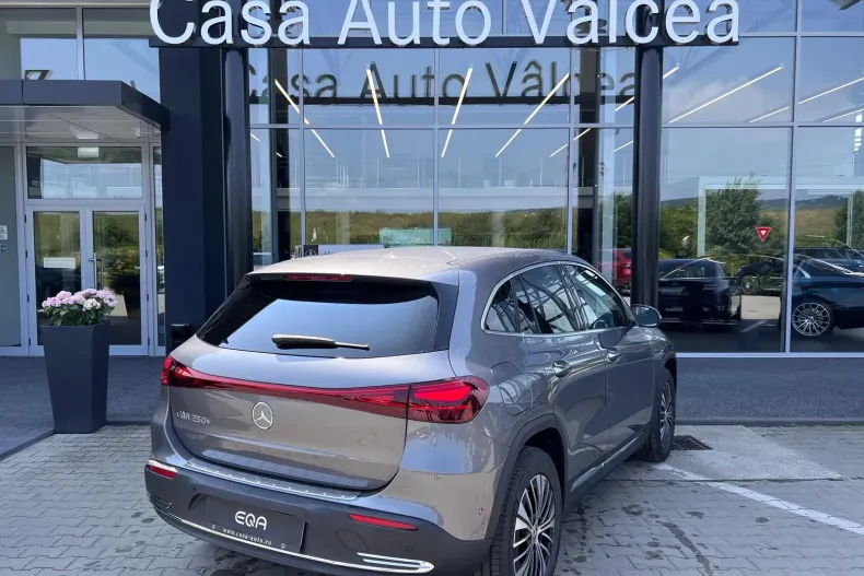 Mercedes-Benz EQA din 2025 cu 10 km - oferta MER104394 - foto 3
