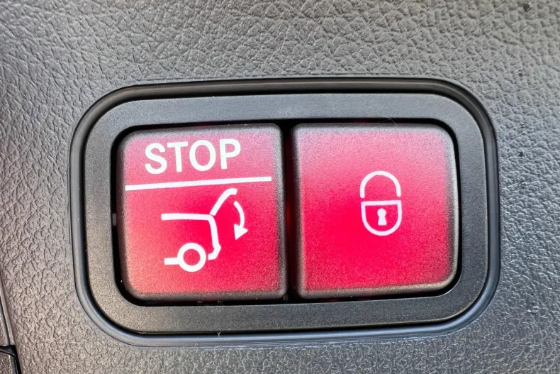 Mercedes-Benz EQA din 2025 cu 10 km - oferta MER104394 - foto 5