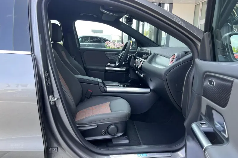 Mercedes-Benz EQA din 2025 cu 10 km - oferta MER104394 - foto 6