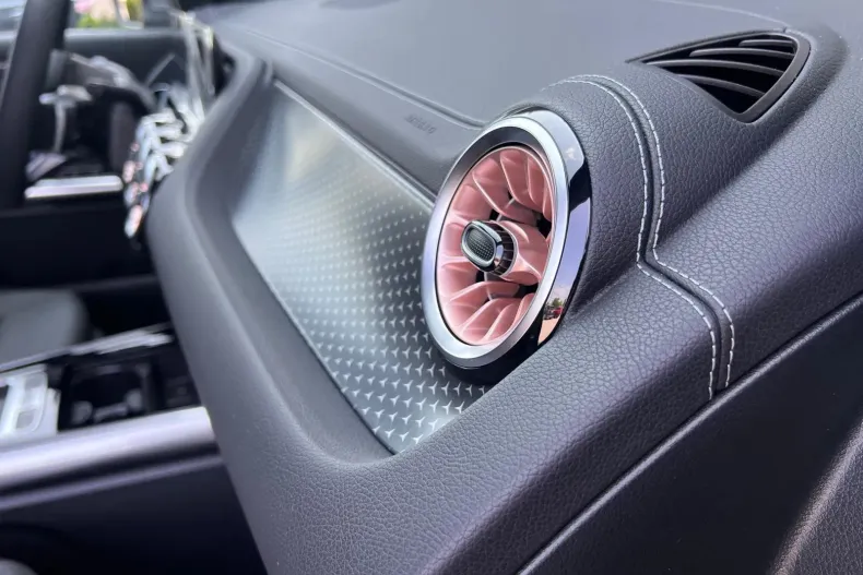 Mercedes-Benz EQA din 2025 cu 10 km - oferta MER104394 - foto 16