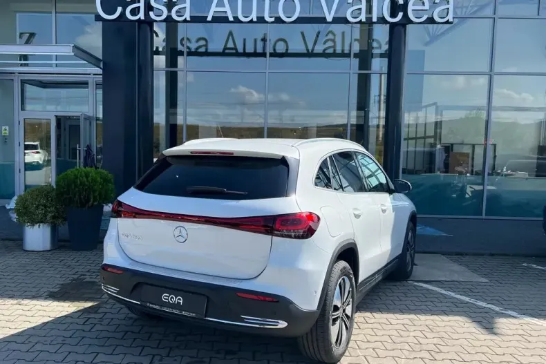 Mercedes-Benz EQA din 2023 cu 11.000 km - oferta MER104398 - foto 4