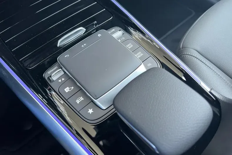 Mercedes-Benz EQA din 2023 cu 11.000 km - oferta MER104398 - foto 13