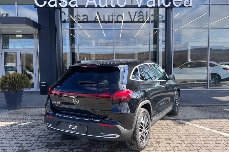 Mercedes-Benz EQA din 2025 cu 3.215 km - oferta MER104400 - foto 3