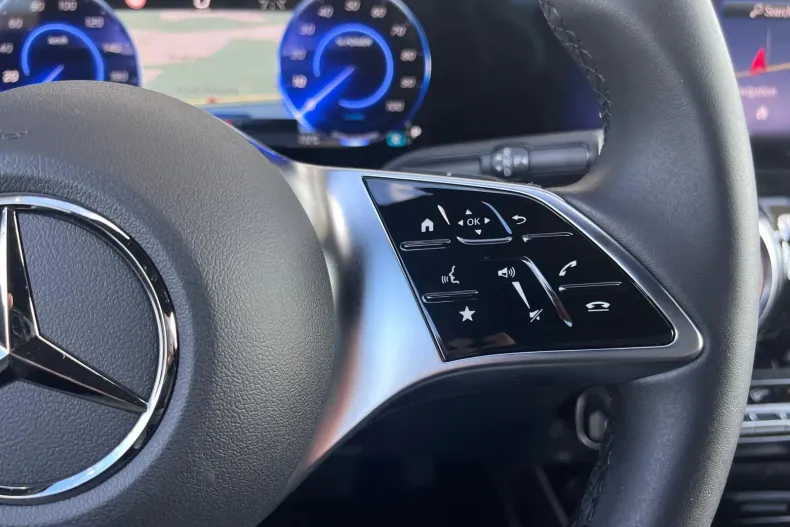 Mercedes-Benz EQA din 2025 cu 3.215 km - oferta MER104400 - foto 10