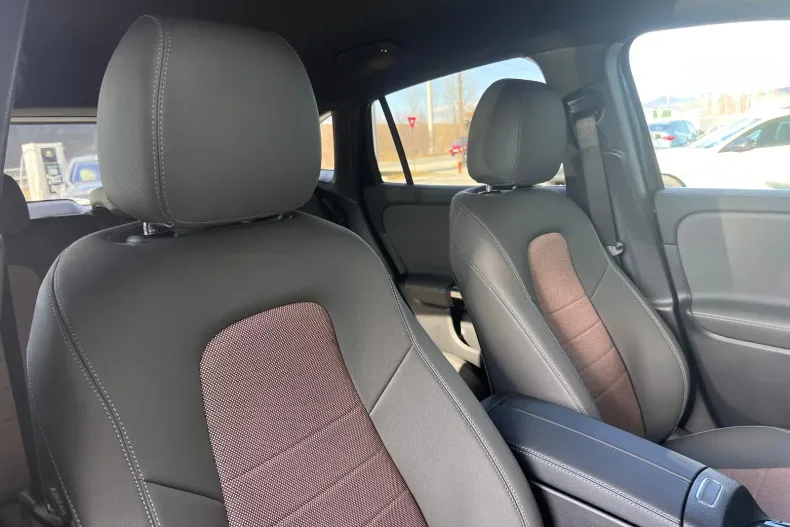 Mercedes-Benz EQA din 2025 cu 3.215 km - oferta MER104400 - foto 15