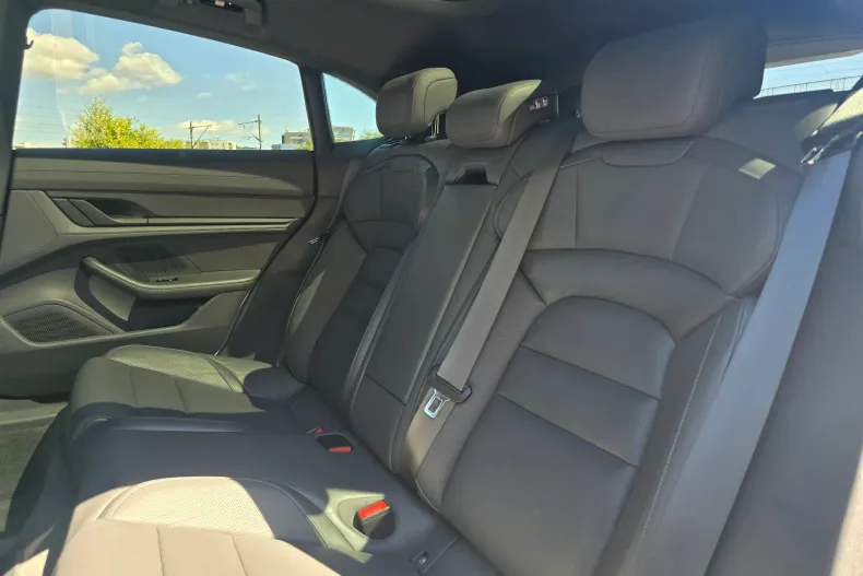 Porsche Taycan din 2023 cu 40.683 km - oferta POR104425 - foto 6