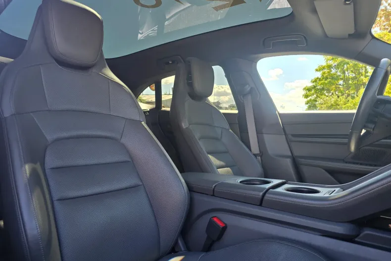 Porsche Taycan din 2023 cu 40.683 km - oferta POR104425 - foto 15