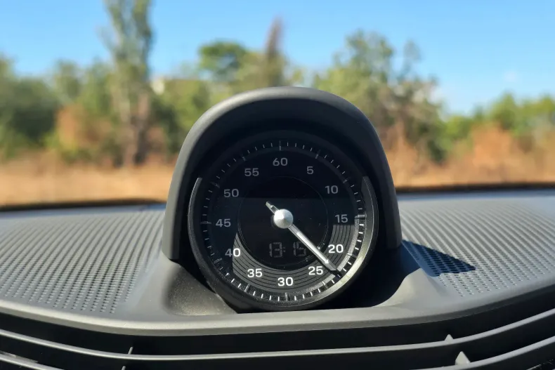 Porsche Taycan din 2023 cu 40.683 km - oferta POR104425 - foto 19