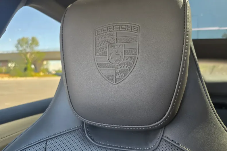 Porsche Taycan din 2023 cu 40.683 km - oferta POR104425 - foto 23