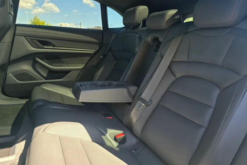 Porsche Taycan din 2023 cu 40.683 km - oferta POR104425 - foto 26