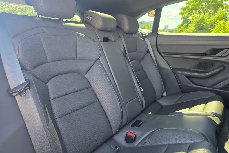 Porsche Taycan din 2023 cu 40.683 km - oferta POR104425 - foto 29