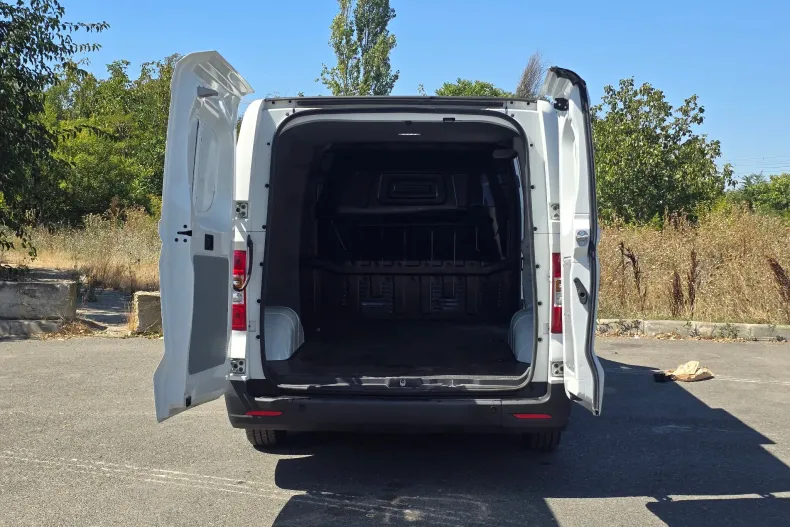 Maxus eDeliver 3 din 2023 cu 2.000 km - oferta MAX104426 - foto 13