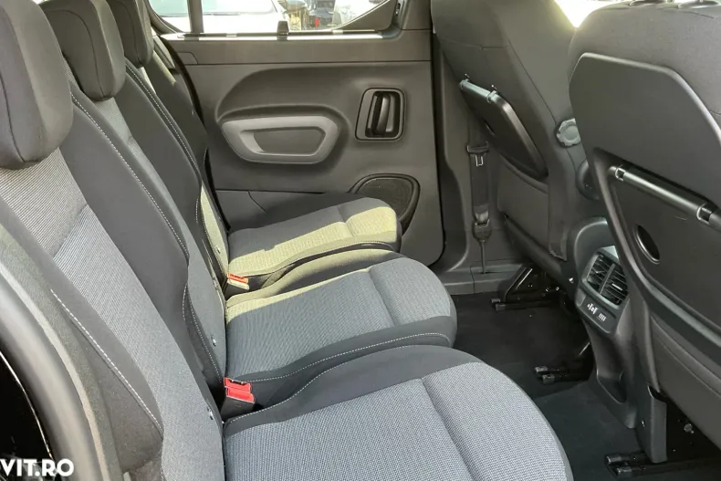 Toyota Proace din 2022 cu 2.109 km - oferta TOY104429 - foto 8